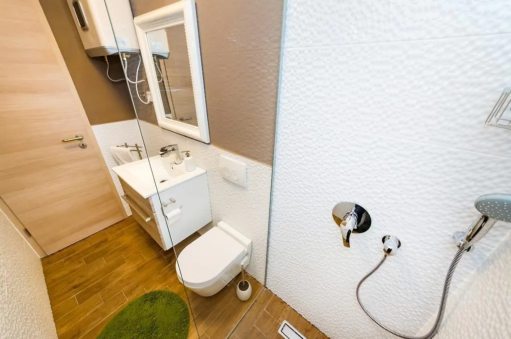 Evergreen Apartments Zadar 0*,
