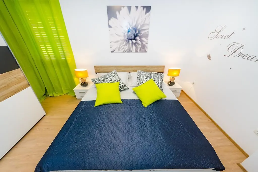 Evergreen Apartments Zadar 0*,
